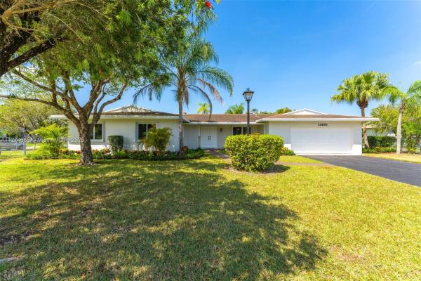 Pine Shore, 13100 SW 108th Ct, Kendall, Florida 33176, image 2
