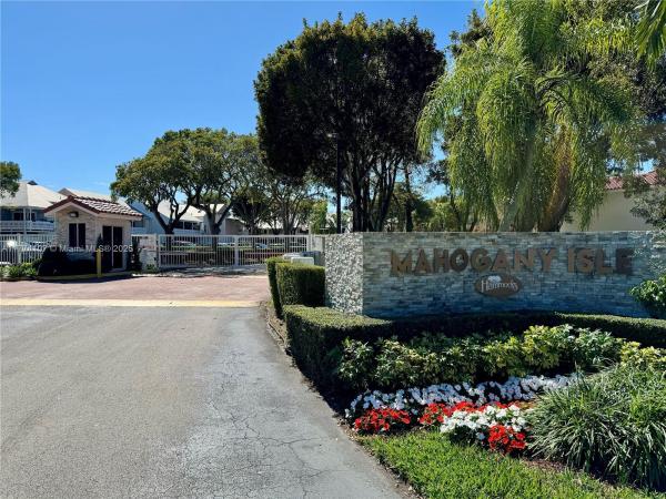 10441 Mahogany Key Cir #106, Unincorporated Dade County, Florida 33196, image 1