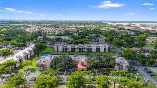 Miramar Club, 3199 Foxcroft Rd #311, Miramar, Florida 33025, image 1