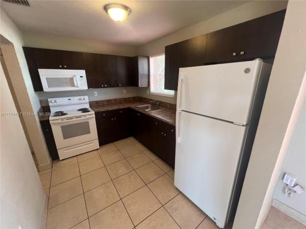 North Ridge, 651 NW 179th St, Miami Gardens, Florida 33169, image 3