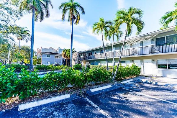 Edgewater Of Coral Gables, 95 Edgewater Dr #105, Coral Gables, Florida 33133, image 1