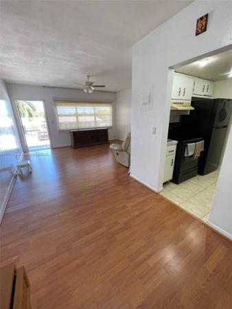 Parkside Manor, 230 SW 11th Ave #15, Hallandale Beach, Florida 33009, image 1