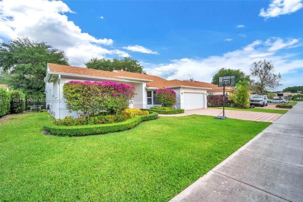 Nob Hill Palms, 1482 SW 97th Ln, Davie, Florida 33324, image 1
