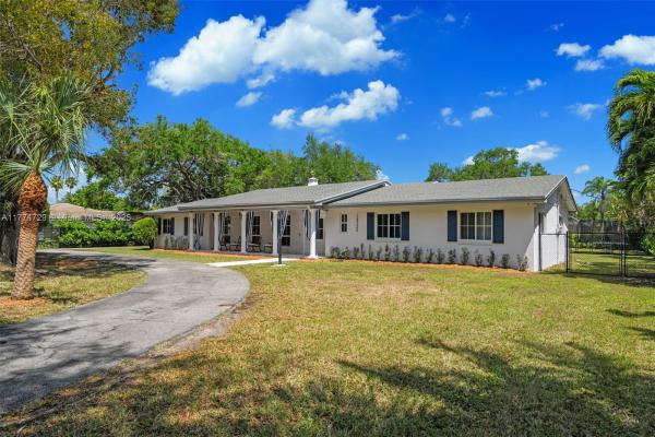 Palmetto Bay Residential, 14725 SW 82nd Ave, Palmetto Bay, Florida 33158, image 1
