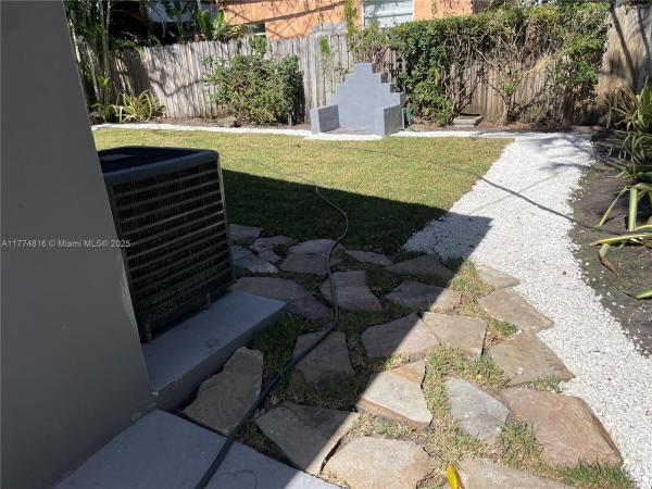 Shenandoah, 1645 SW 10th St, Miami, Florida 33135, image 3