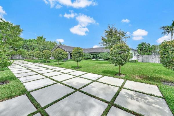 Montgomery Groves Estates, 12121 SW 95th Ave, Kendall, Florida 33176, image 3