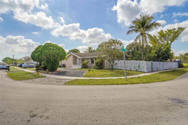 Lauderdale North Park, 7818 SW 7th Pl, North Lauderdale, Florida 33068, image 1