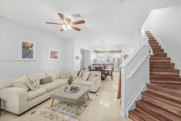 Villa Medici, 1033 NE 17th Way #703, Fort Lauderdale, Florida 33304, image 1