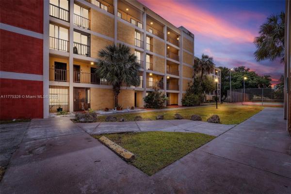 9210 Fontainebleau Blvd #207, Miami, Florida 33172, image 1