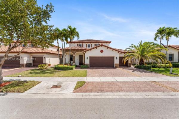 185 SE 34th Pl, Unincorporated Dade County, Florida 33033, image 1