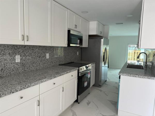 8183 NW 8th Mnr #9, Plantation, Florida 33324, image 1