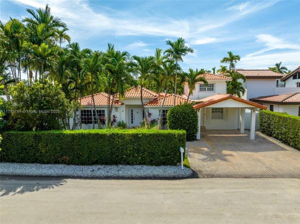 Tropical Isle Homes, 250 Greenwood Dr, Key Biscayne, Florida 33149, image 1