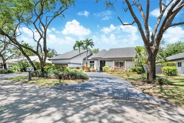 Dadeland Forest Estates, 9030 SW 92nd Ct, Kendall, Florida 33176, image 2
