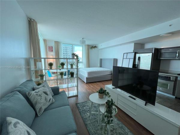 Quantum On The Bay, 1900 N Bayshore Dr #4005, Miami, Florida 33132, image 1
