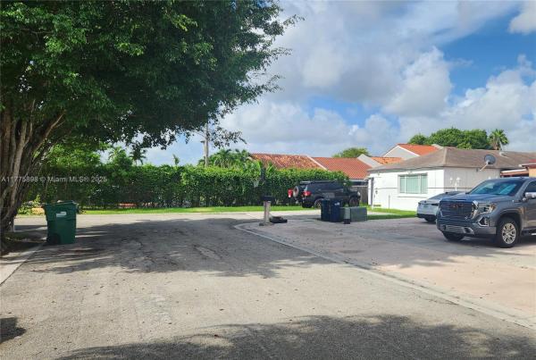 8254 SW 147th Pl, Unincorporated Dade County, Florida 33193, image 1