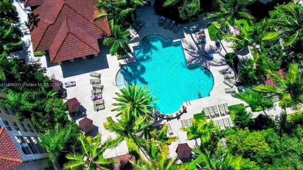 The Yacht Club At Aventura, 19555 E Country Club Dr #8108, Aventura, Florida 33180, image 1