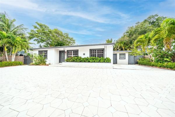 Lake Osborne Estates, 1330 Ontario Dr, Lake Worth Beach, Florida 33461, image 1