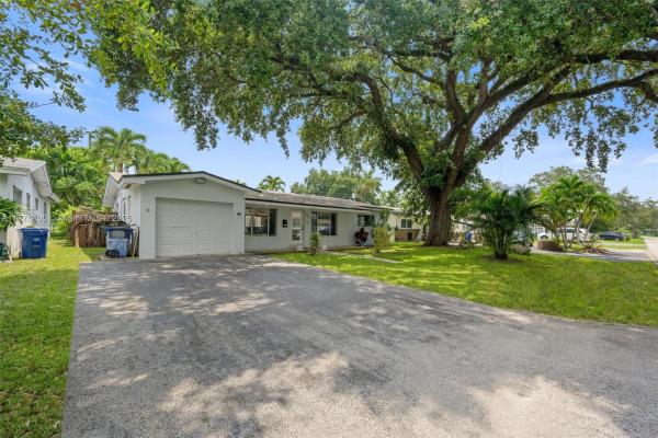 Oak Acres, 321 SW 11th Ave, Hallandale Beach, Florida 33009, image 1