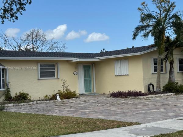 16395 SW 279th St, Unincorporated Dade County, Florida 33031, image 1