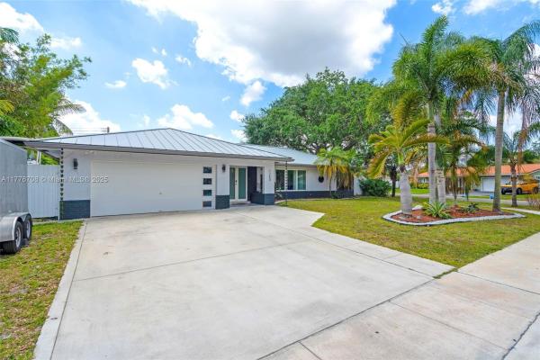 Plantations Secluded Gardens, 7250 NW 6th St, Plantation, Florida 33317, image 1