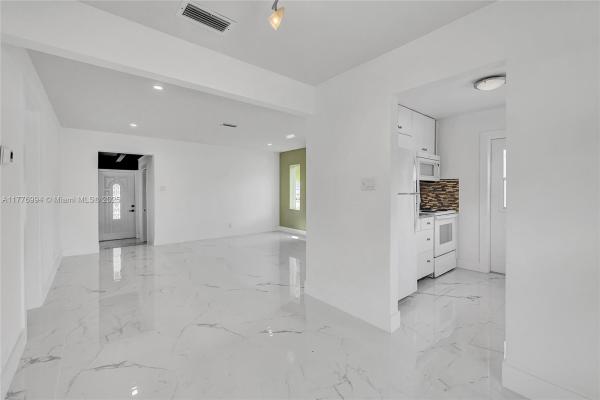 Hollywood Terrace, 2421 Garfield St, Hollywood, Florida 33020, image 1