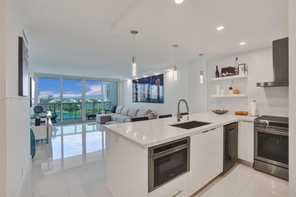 Arlen House East, 100 Bayview Dr #802, Sunny Isles Beach, Florida 33160, image 1