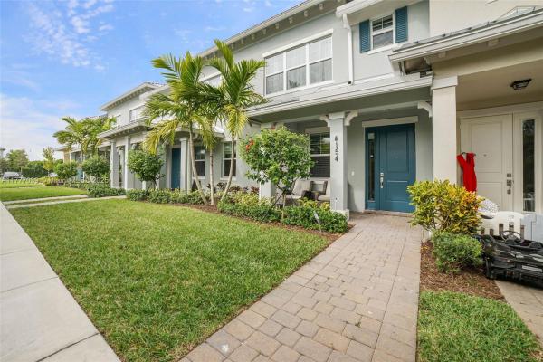 Parkview At Hillcrest, 4154 Greenway Dr, Hollywood, Florida 33021, image 1