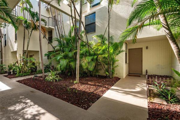 Villa Dorada, 20350 W Country Club Dr #110-4, Aventura, Florida 33180, image 3