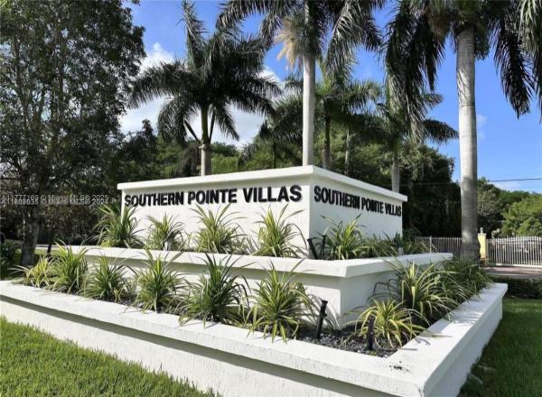 Southern Pointe Villas, 634 SW 2nd Pl #634, Florida City, Florida 33034, image 1