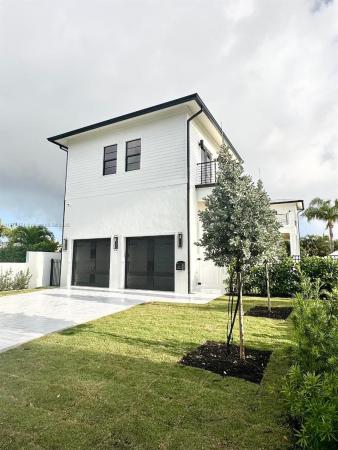 Lakewood, 371 E Lakewood Rd, West Palm Beach, Florida 33405, image 1