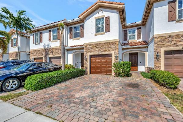 Charleston Commons, 4343 Chalmers Ln, West Palm Beach, Florida 33417, image 1