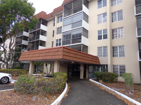 The Manors Of Inverrary, 4172 Inverrary Dr #110, Lauderhill, Florida 33319, image 1