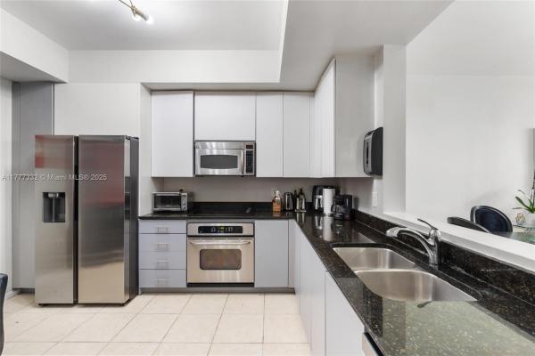 Aventura Marina 1, 3340 NE 190th St #304, Aventura, Florida 33180, image 3