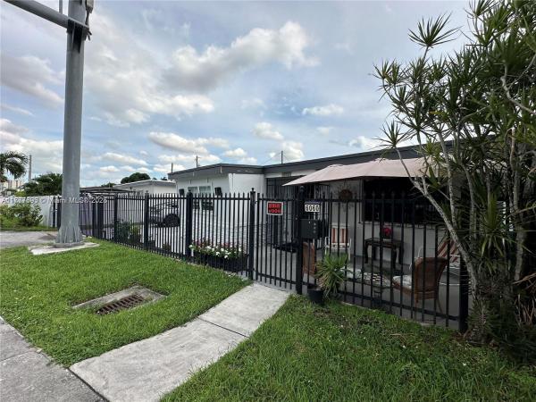 West Flagler Park, 6060 NW 7th St, Miami, Florida 33126, image 1