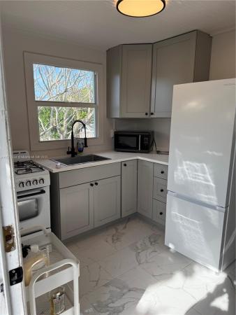 Lake Worth Town, 516 N J St #2, Lake Worth Beach, Florida 33460, image 1