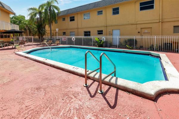El Sol At Main Street, 4061 N Dixie Hwy #29, Oakland Park, Florida 33334, image 1