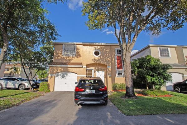 The Provinces Of Pierpointe At Pembroke Lakes, 11992 NW 13th St, Pembroke Pines, Florida 33026, image 3