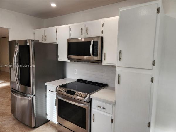 Sawgrass Village 1, 4481 Cordia Cir, Coconut Creek, Florida 33066, image 3