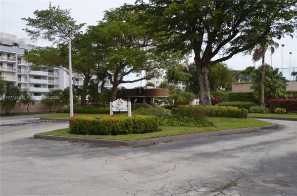 1800 NE 114th St #1903, Unincorporated Dade County, Florida 33181, image 1