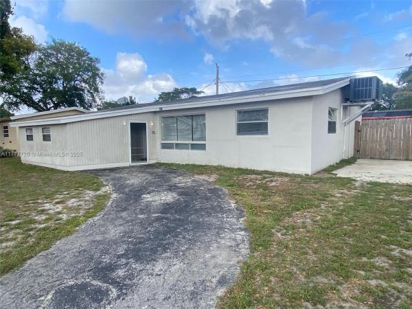 Silver Lake, 5810 SW 54th Ave, Davie, Florida 33314, image 1