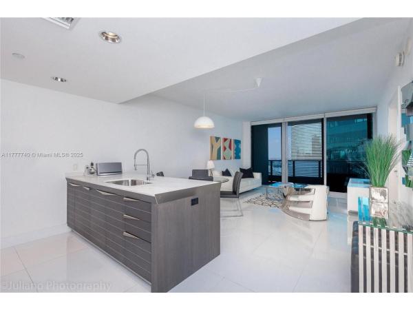 Epic Hotel & Residences, 200 Biscayne #4311, Miami, Florida 33131, image 1