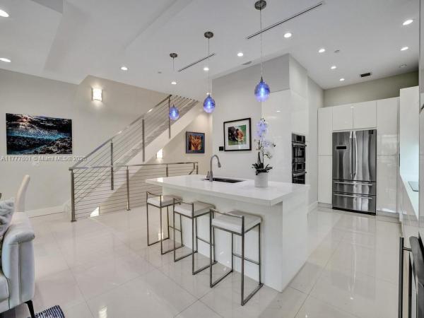 207 NE 13th Ave #207, Fort Lauderdale, Florida 33301, image 1