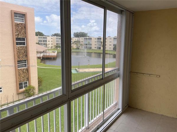 Meadowbrook Lakes, 201 SE 11th Ter #302, Dania Beach, Florida 33004, image 1