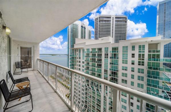 The Club At Brickell Bay, 1200 Brickell Bay Dr #2515, Miami, Florida 33131, image 2