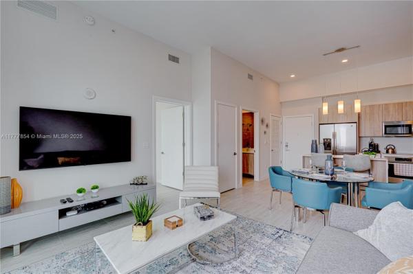 Quadro, 3900 Biscayne Blvd #N-1205, Miami, Florida 33137, image 3