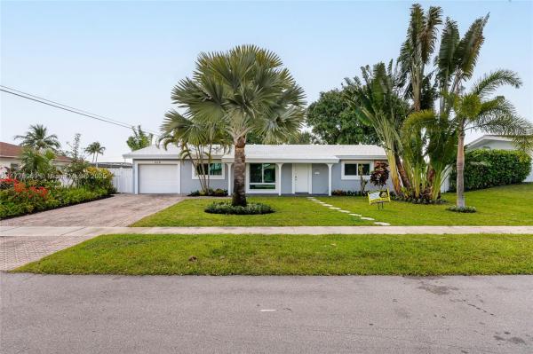 Country Club Village, 668 NW 16th Ave, Boca Raton, Florida 33486, image 1