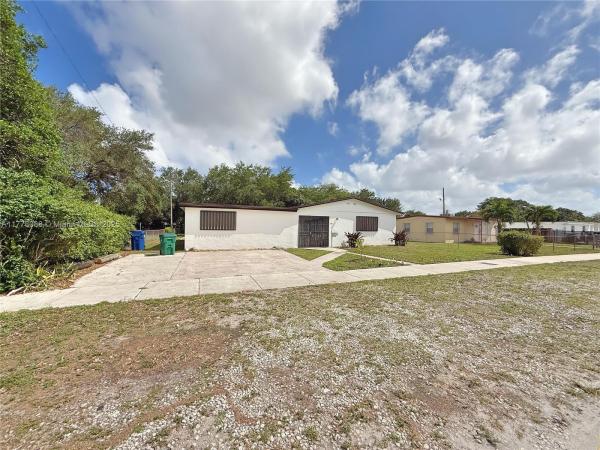 Bunche Park, 1910 NW 163rd St Rd, Miami Gardens, Florida 33054, image 1