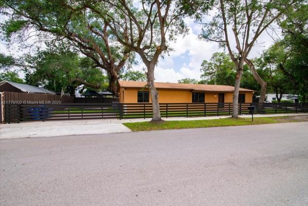 Golden Glades Park, 17001 NW 28th Ave, Miami Gardens, Florida 33056, image 1