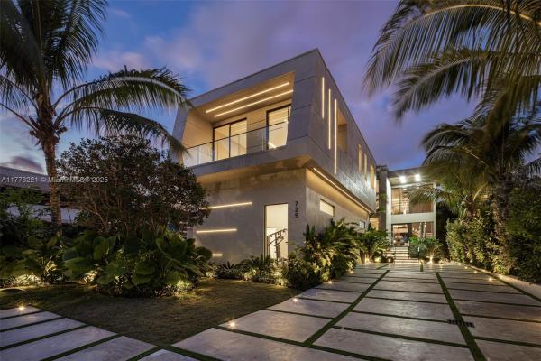 Aqua Marine, 725 NE 77th St, Miami, Florida 33138, image 1