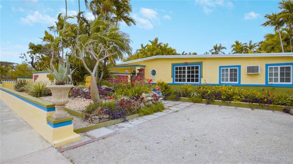 3010 SW 105th Ave, Unincorporated Dade County, Florida 33165, image 1